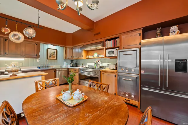 $825,000 | 808 Sunset Avenue, Evansville, IN 47713