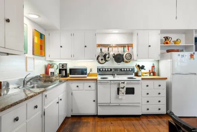 $825,000 | 808 Sunset Avenue, Evansville, IN 47713