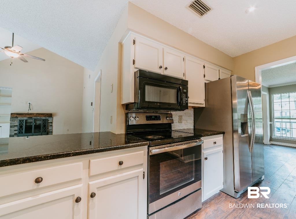 8000 Suzanne Way Mobile, AL 36695 - Photo 12 of 34
