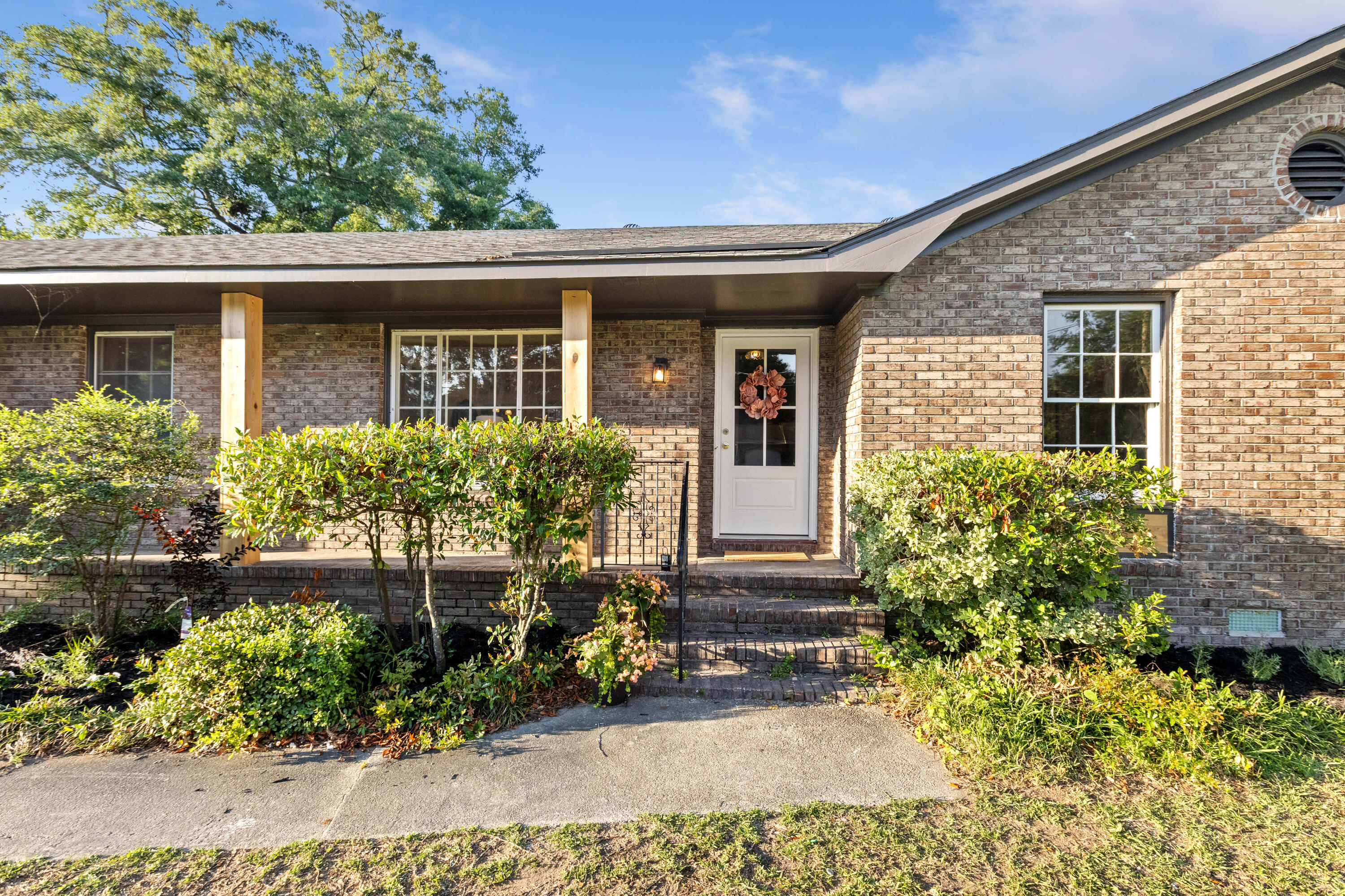 742 Leafwood Road Charleston, SC 29412 - Photo 2 of 51
