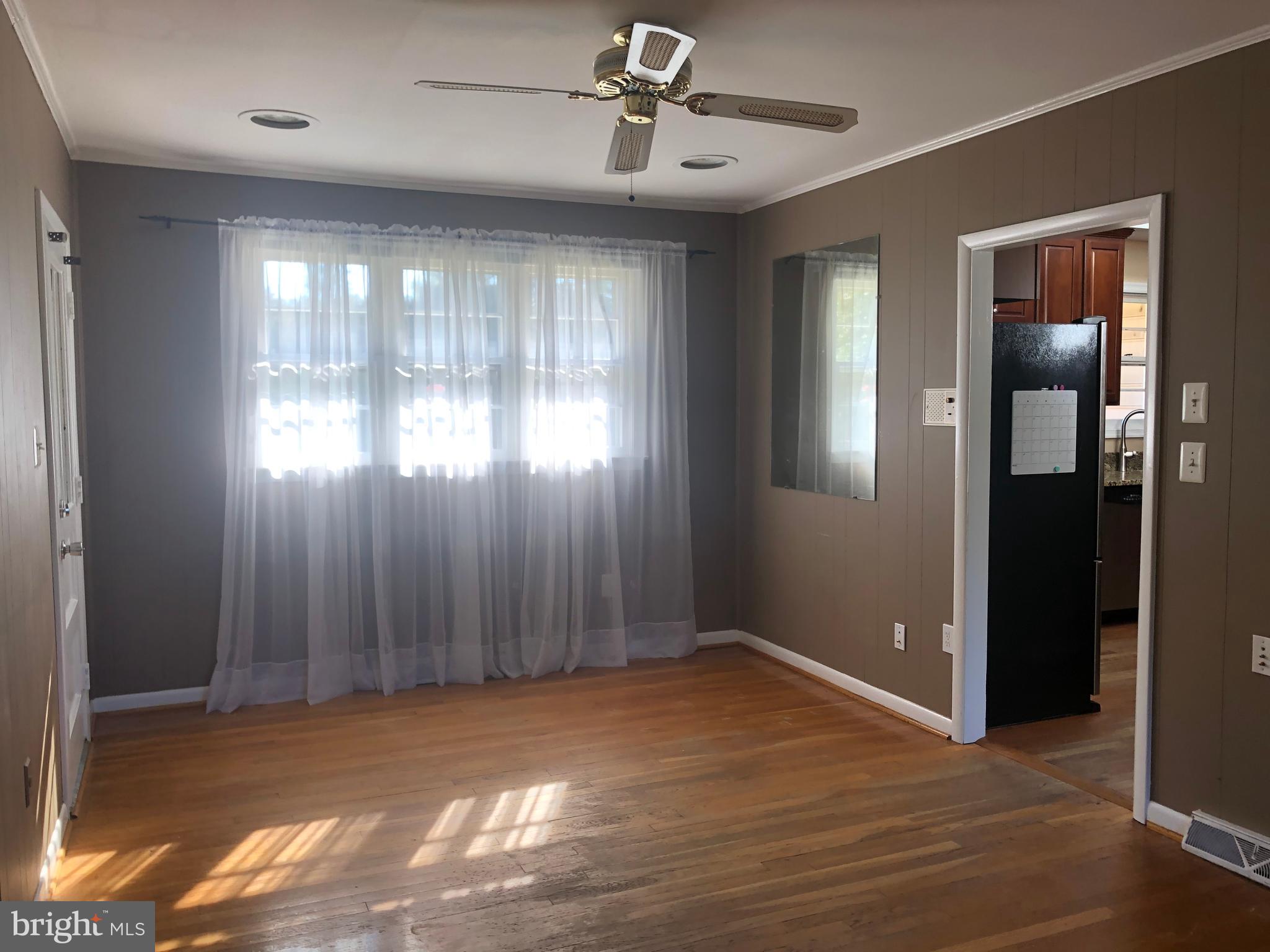 4905 Enterprise Road Bowie, MD 20720 - Photo 15 of 33 Family room off of kitchen