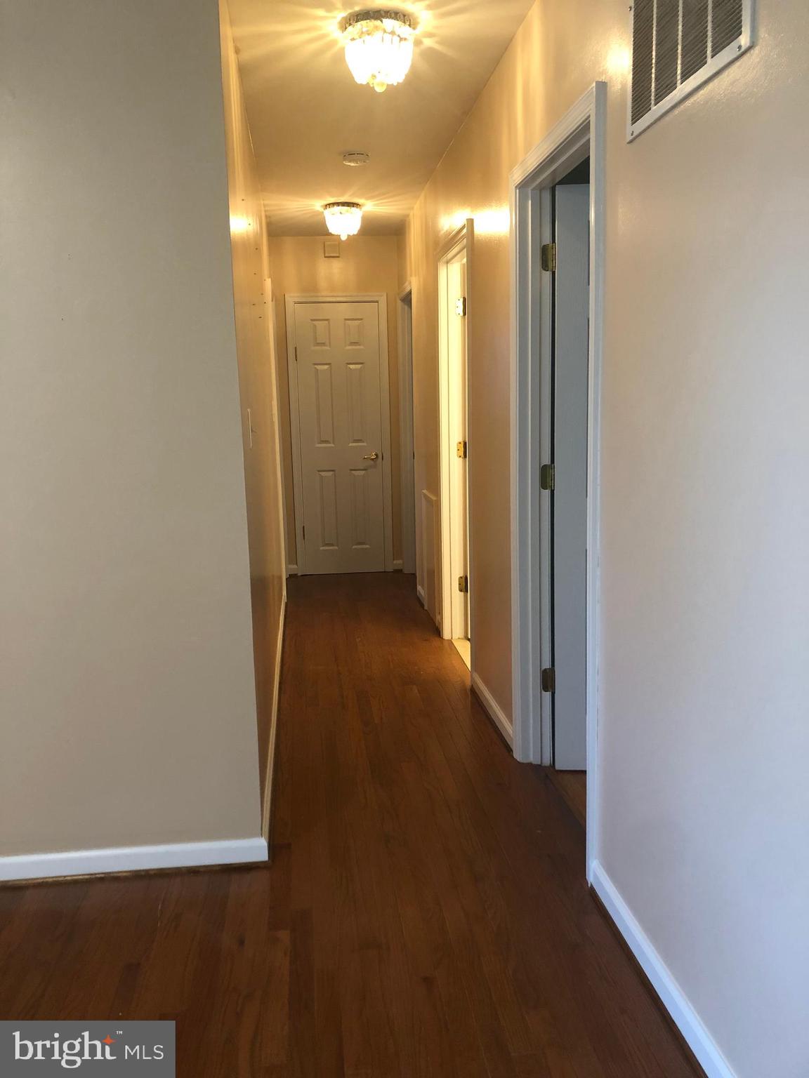 4905 Enterprise Road Bowie, MD 20720 - Photo 18 of 33 Hall way