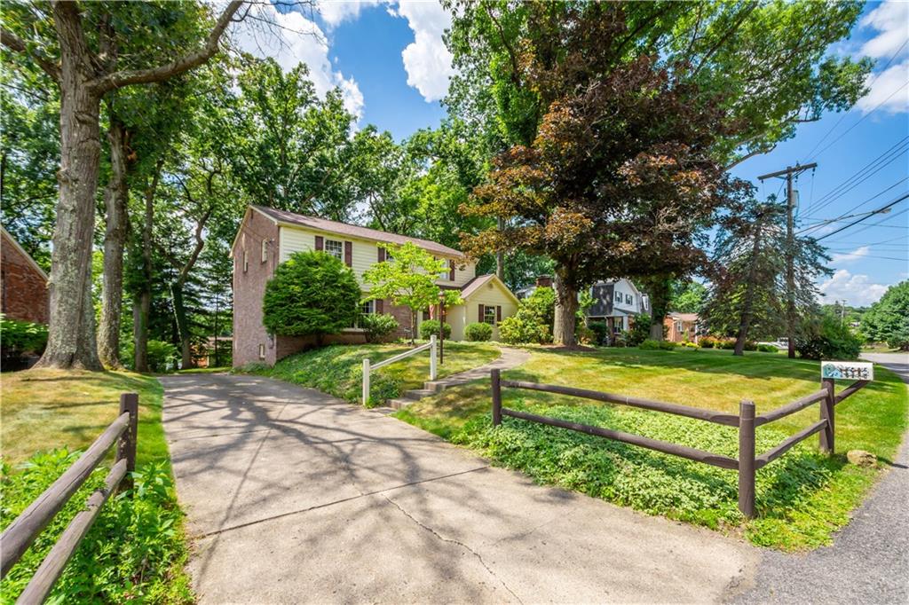 153 North Jamestown Road Coraopolis, PA 15108 - Photo 2 of 25 Gallery Image 2