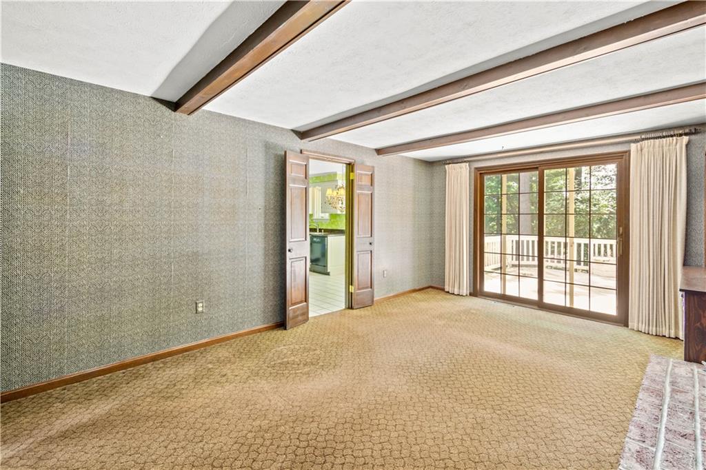 153 North Jamestown Road Coraopolis, PA 15108 - Photo 13 of 25 Gallery Image 13