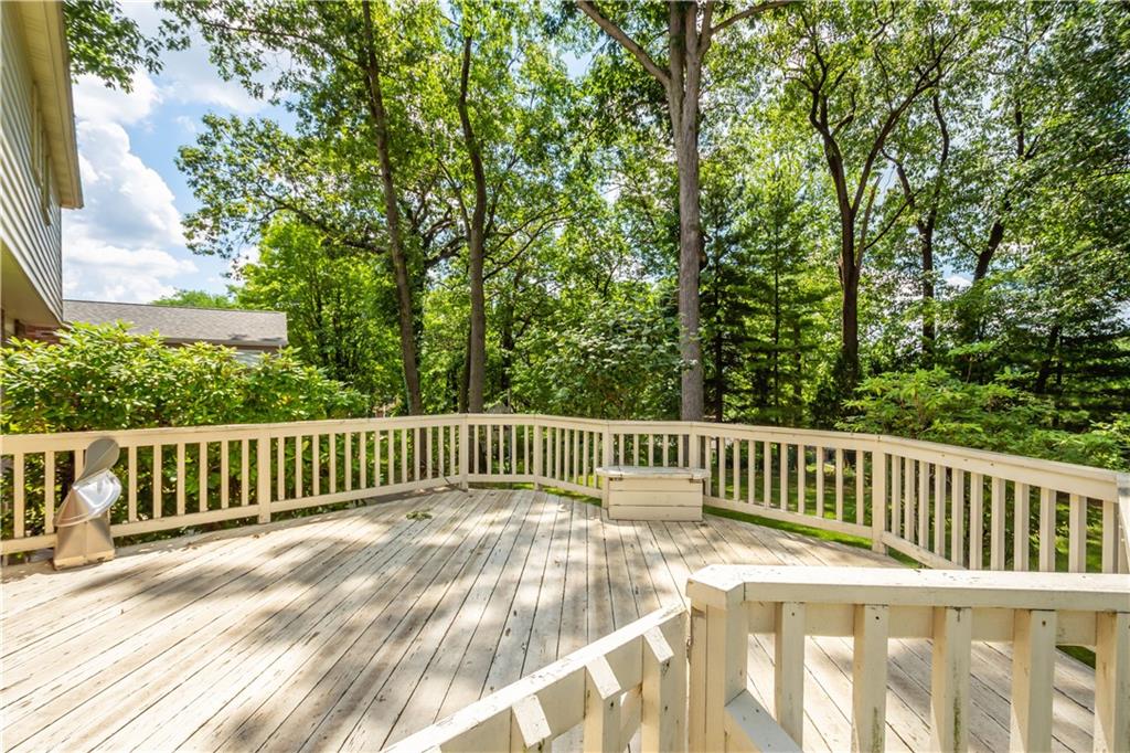 153 North Jamestown Road Coraopolis, PA 15108 - Photo 15 of 25 Gallery Image 15