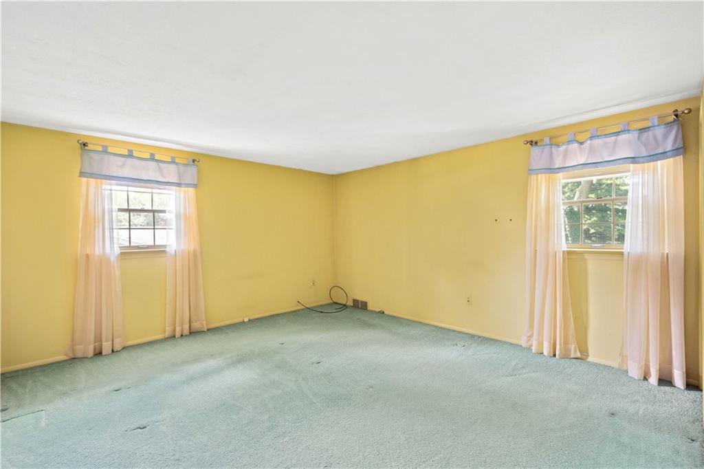 153 North Jamestown Road Coraopolis, PA 15108 - Photo 19 of 25 Gallery Image 19