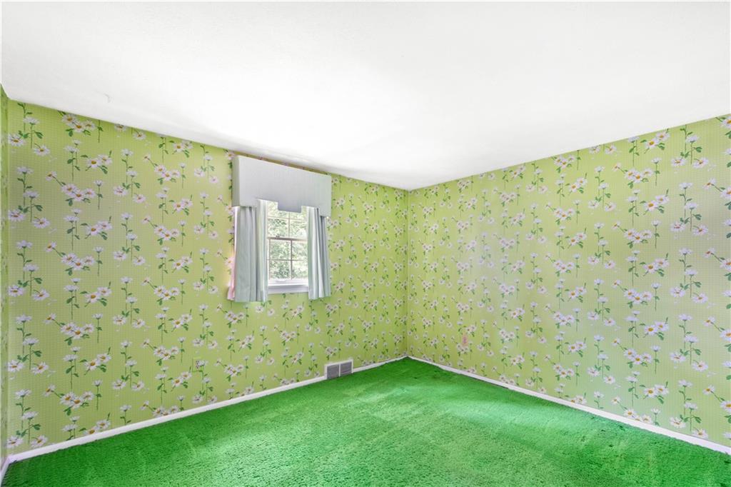 153 North Jamestown Road Coraopolis, PA 15108 - Photo 22 of 25 Gallery Image 22