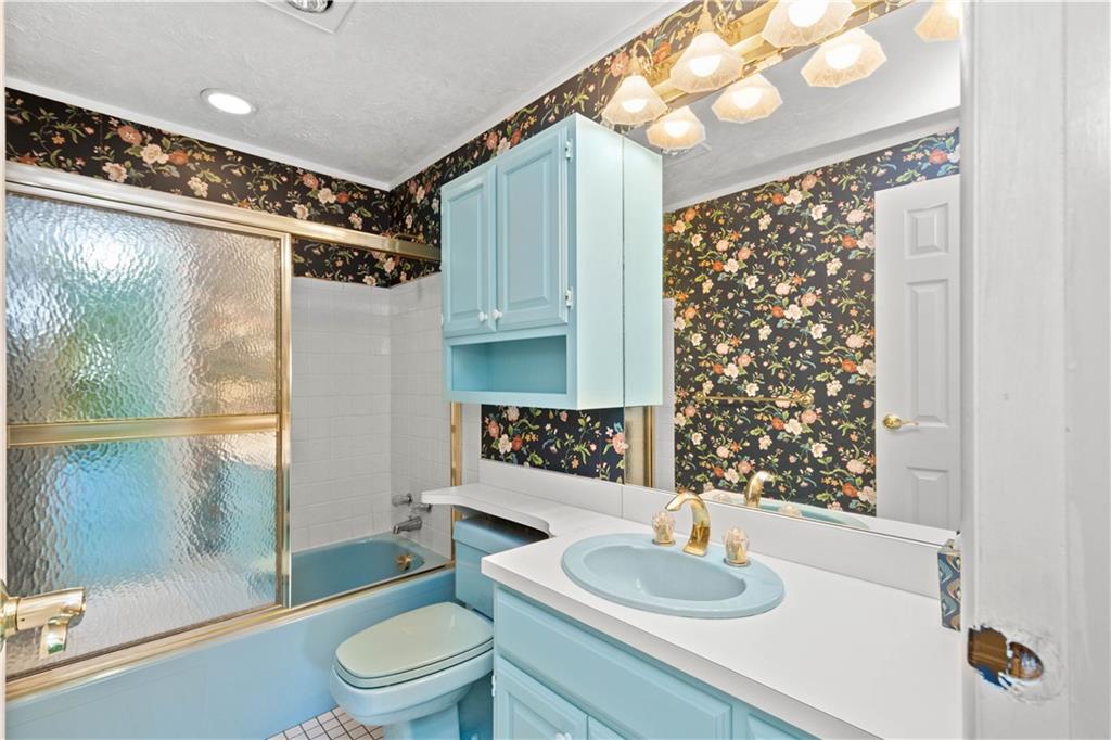 153 North Jamestown Road Coraopolis, PA 15108 - Photo 23 of 25 Gallery Image 23