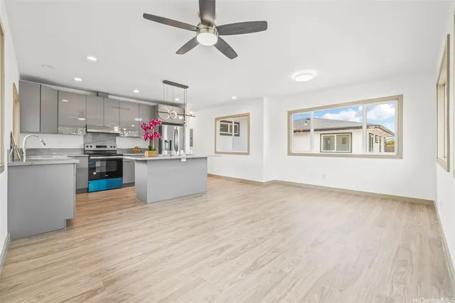 $1,420,000 | 1528 Hooli Circle, Pearl City, HI 96782