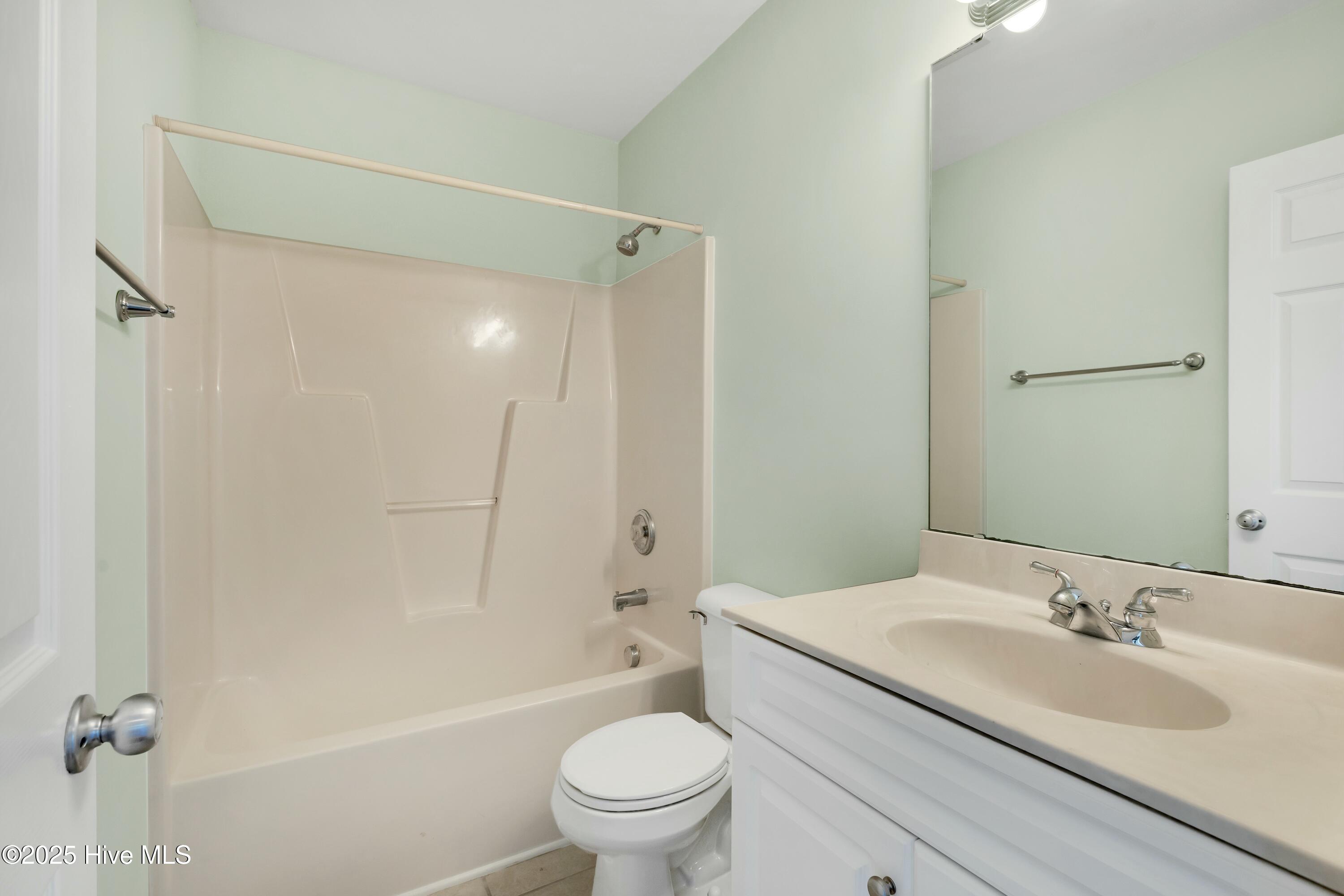 316 Emerald Ridge Drive Hampstead, NC 28443 - Photo 27 of 33 Bathroom