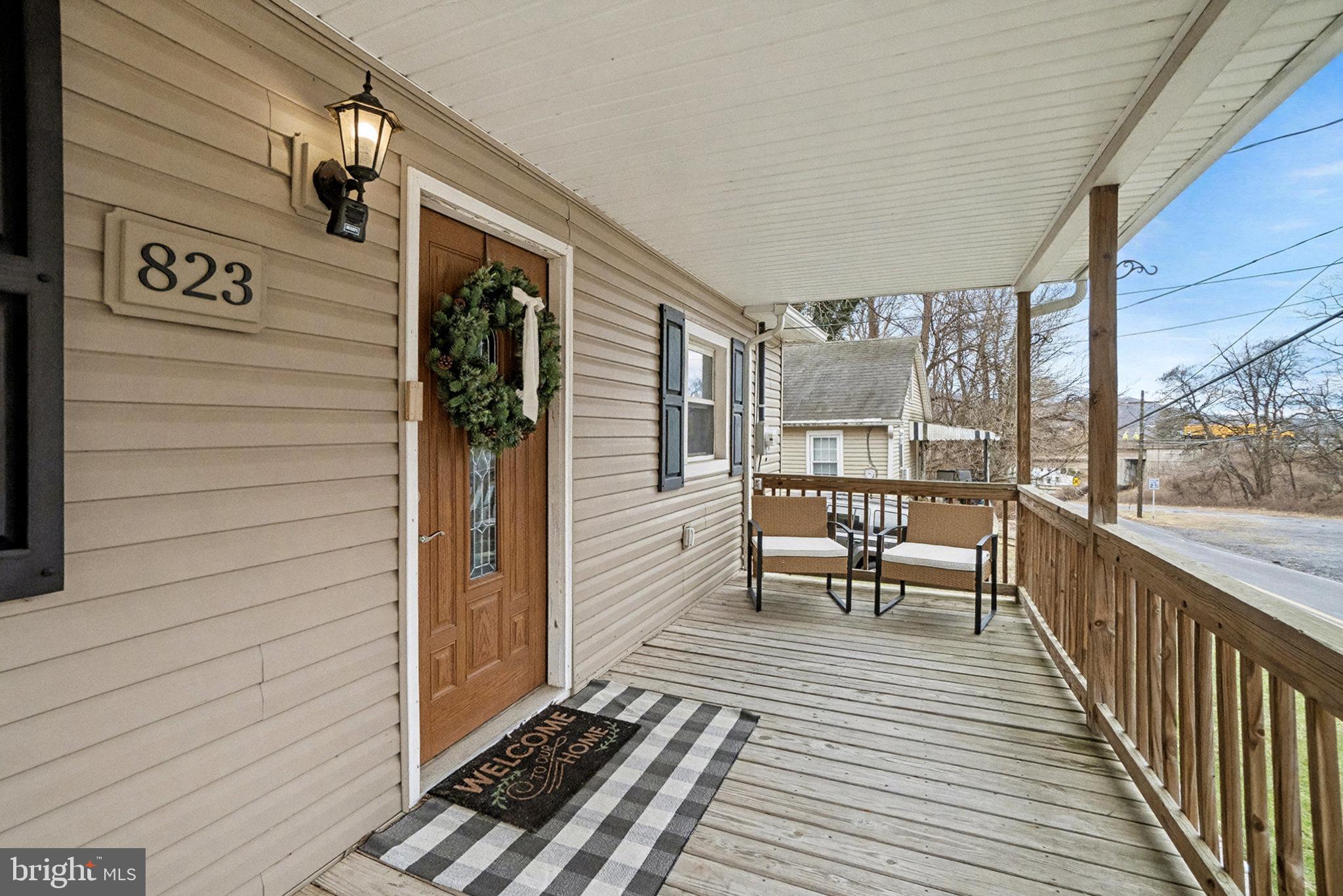 823 Roberts Valley Road Harrisburg, PA 17110 - Photo 5 of 32 front porch