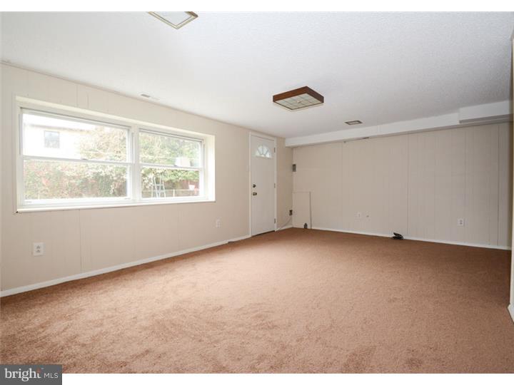 12482 Sweet Briar Road Philadelphia, PA 19154 - Photo 11 of 19 Gallery Image 11