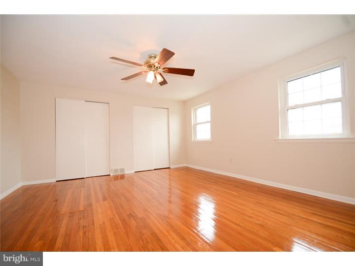12482 Sweet Briar Road Philadelphia, PA 19154 - Photo 14 of 19 Gallery Image 14