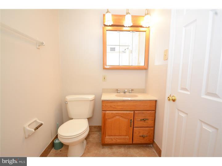 12482 Sweet Briar Road Philadelphia, PA 19154 - Photo 18 of 19 Gallery Image 18