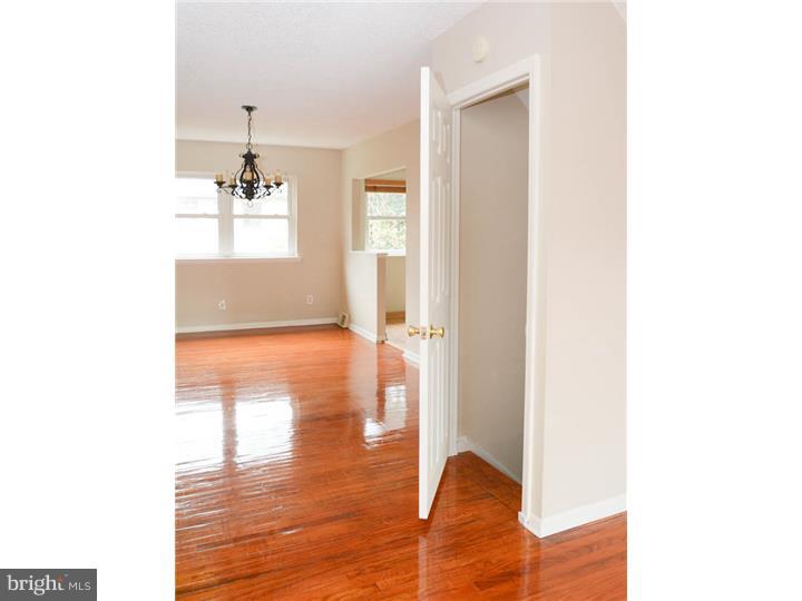 12482 Sweet Briar Road Philadelphia, PA 19154 - Photo 9 of 19 Gallery Image 9
