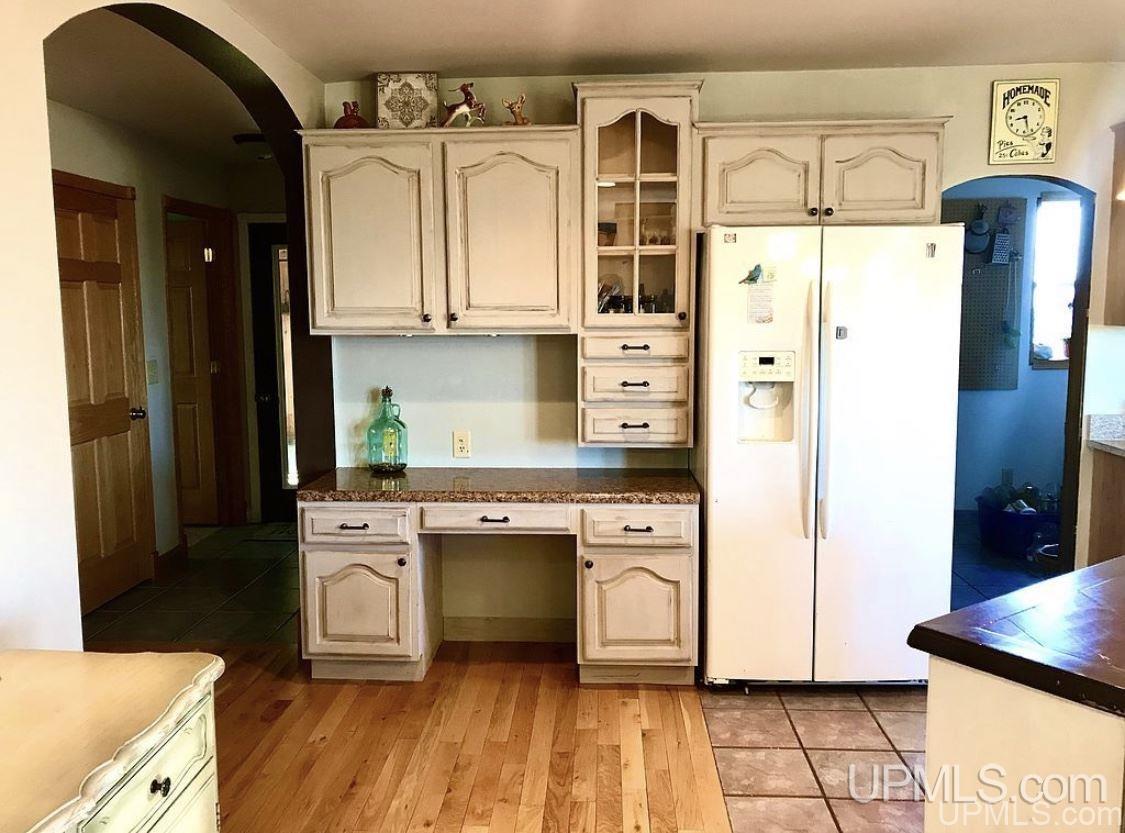 5628 D Road Bark River, MI 49807 - Photo 2 of 4