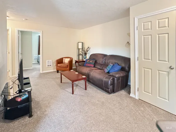 $168,977 | 300 South Main Street, Unit 10, Riggins, ID 83549