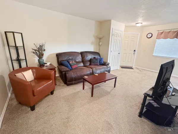 $168,977 | 300 South Main Street, Unit 10, Riggins, ID 83549