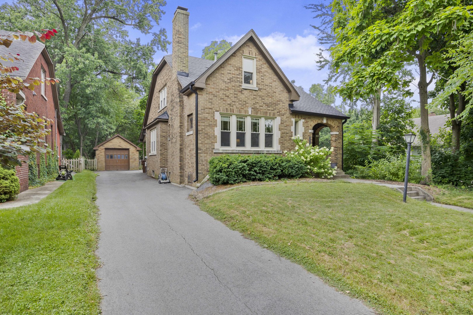 1739 Cedar Road Homewood, IL 60430 - Photo 2 of 37