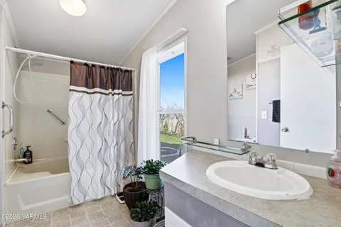 $255,000 | 1406 Ashbrooks Way, Tieton, WA 98947