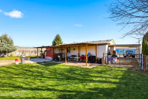 $255,000 | 1406 Ashbrooks Way, Tieton, WA 98947