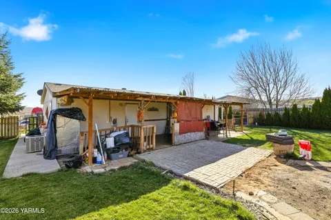 $255,000 | 1406 Ashbrooks Way, Tieton, WA 98947
