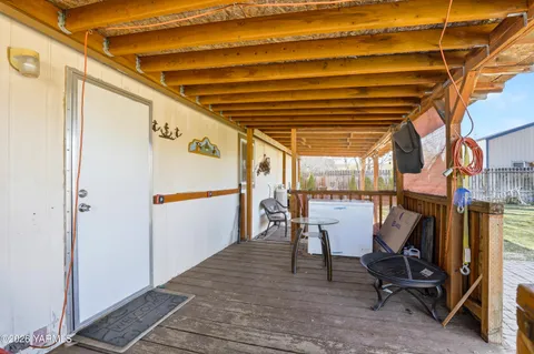 $255,000 | 1406 Ashbrooks Way, Tieton, WA 98947