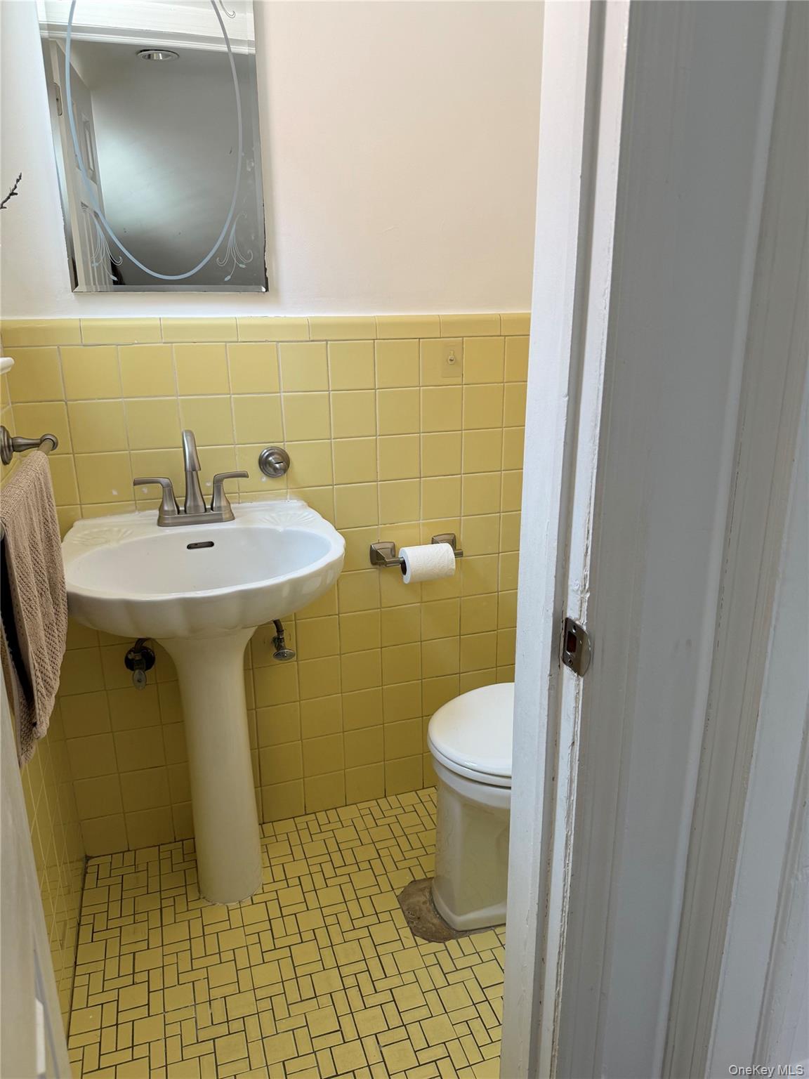 80-07 192nd Street Queens, NY 11366 - Photo 9 of 16