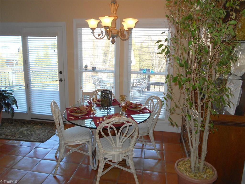 8643 Adkins Road Colfax, NC 27235 - Photo 11 of 30 Breakfast area