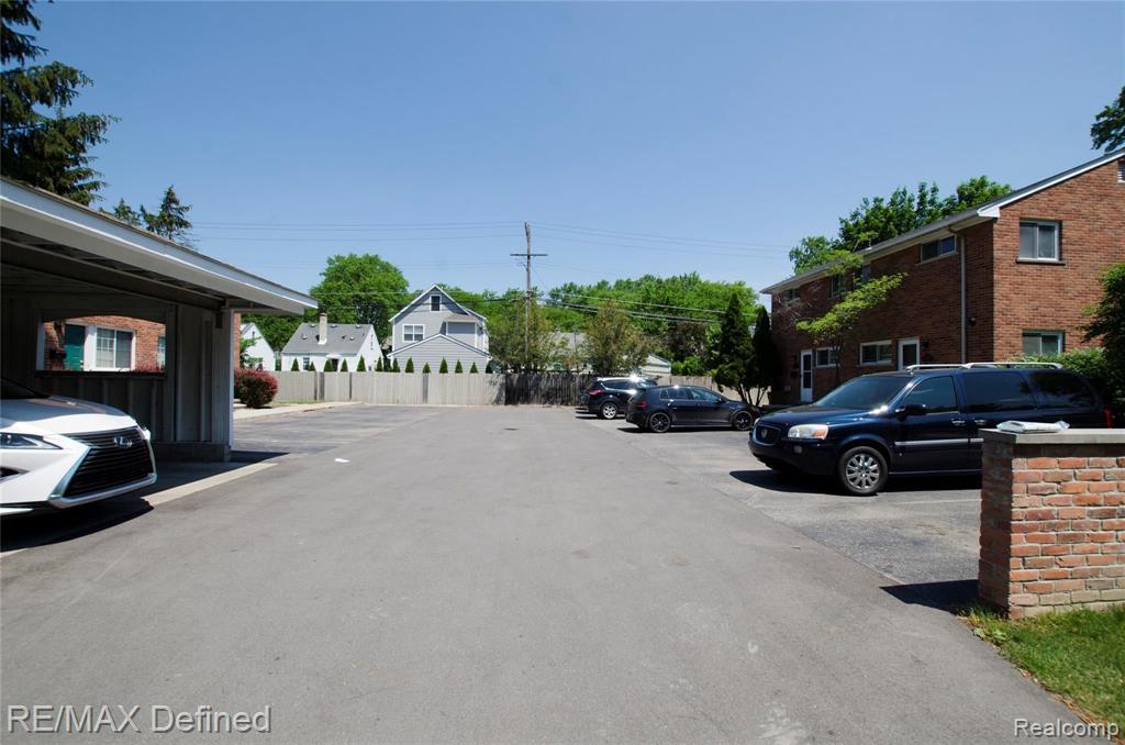 569 East 14 Mile Road Birmingham, MI 48009 - Photo 26 of 28