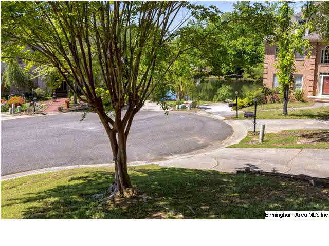 2808 Crossgate Circle Birmingham, AL 35216 - Photo 2 of 32