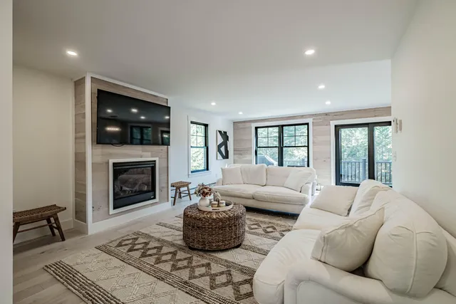 $899,000 | 21 Cobblestone Farm Road, Bethel, ME 04217