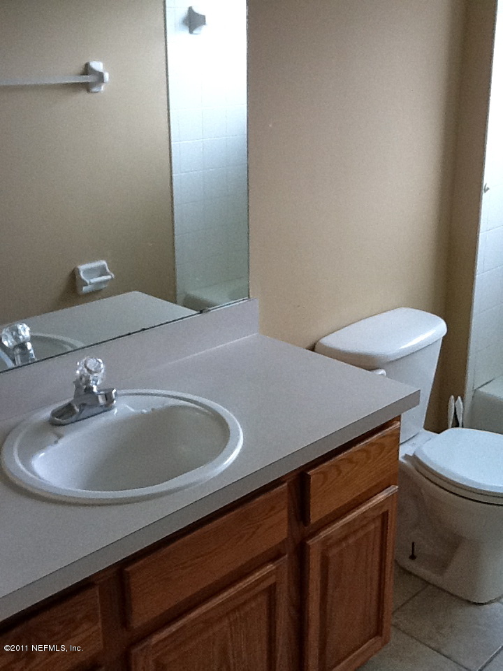 1743 Margarets Walk Road Fleming Island, FL 32003 - Photo 20 of 40 Bathroom