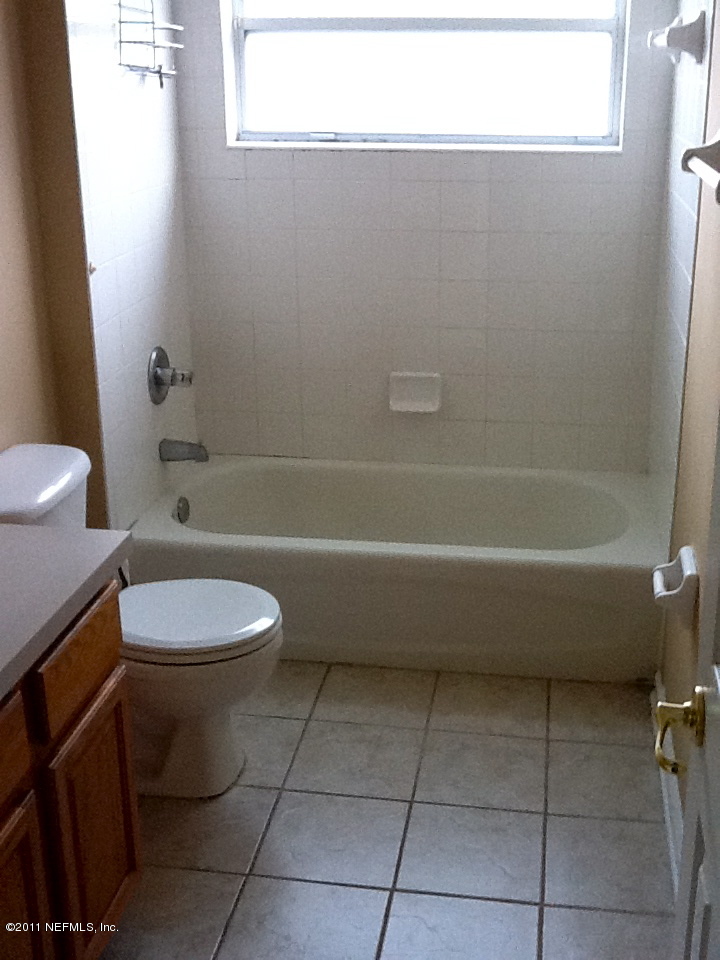 1743 Margarets Walk Road Fleming Island, FL 32003 - Photo 21 of 40 Bathroom