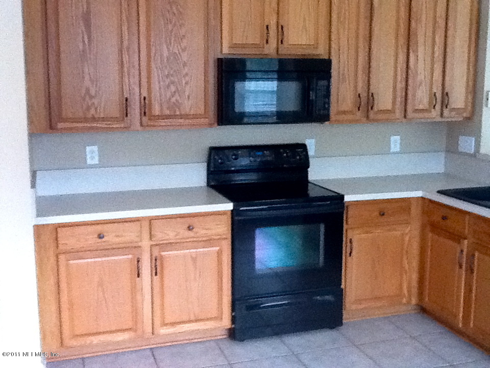 1743 Margarets Walk Road Fleming Island, FL 32003 - Photo 10 of 40 Kitchen