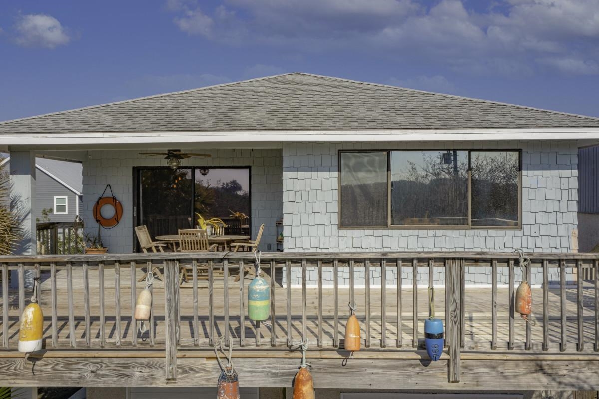 5484 5th Street St. Augustine, FL 32080 - Photo 4 of 37 a front view of a house with a porch