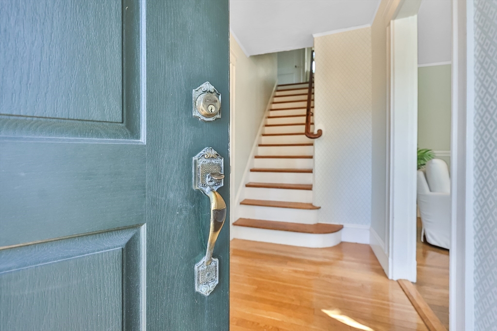 394 Webster Street Needham, MA 02494 - Photo 3 of 30