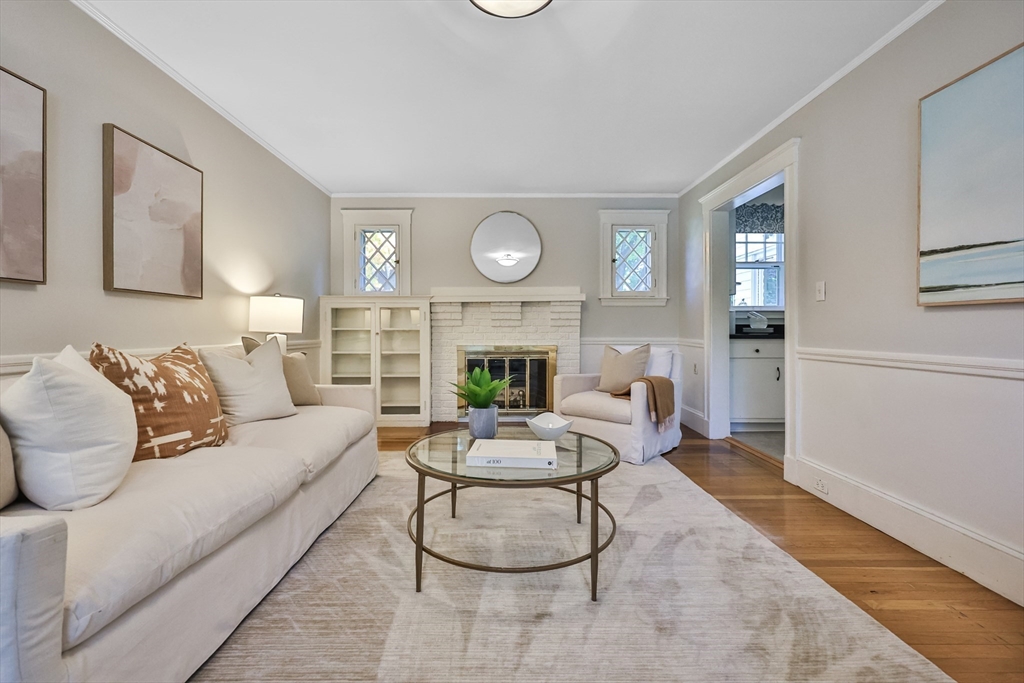 394 Webster Street Needham, MA 02494 - Photo 4 of 30