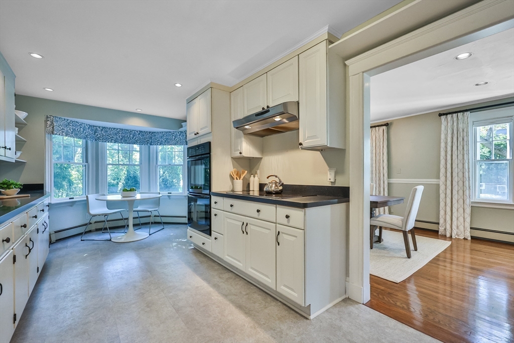 394 Webster Street Needham, MA 02494 - Photo 9 of 30