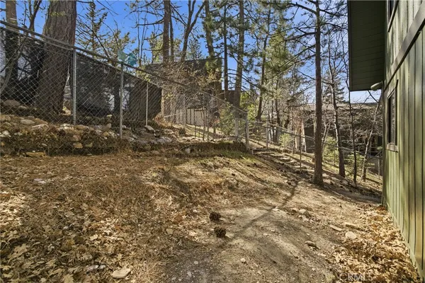 $322,500 | 2386 Independence Lane, Running Springs, CA 92382