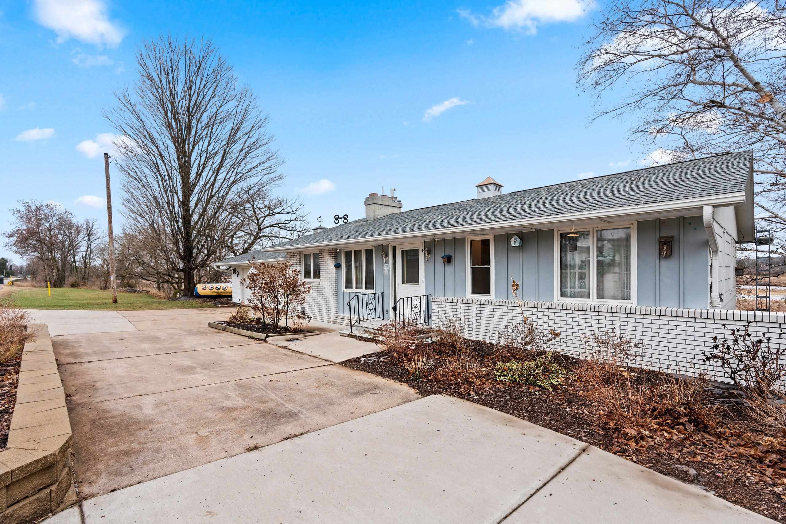 E6356 County Road North Manawa, WI 54949 - Photo 4 of 56