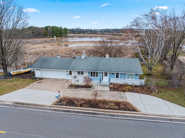 $294,900 | E6356 County Road North, Manawa, WI 54949