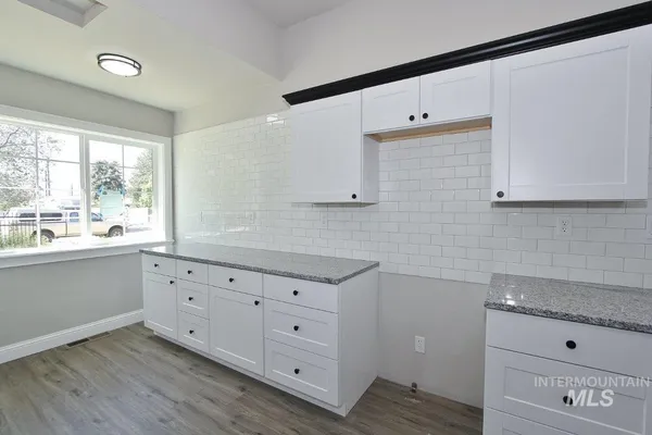 $369,999 | 121 Northwest 2nd Street, Ontario, OR 97914