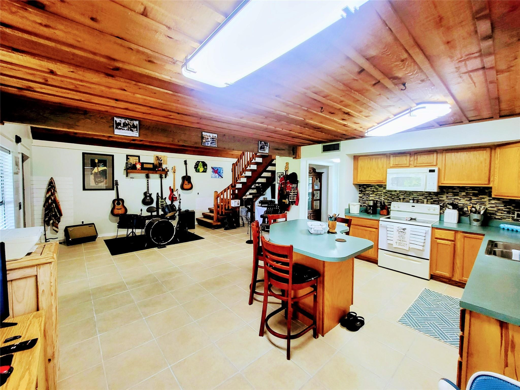 136 Southwest 85th Avenue Okeechobee, FL 34974 - Photo 5 of 59 Photo 5