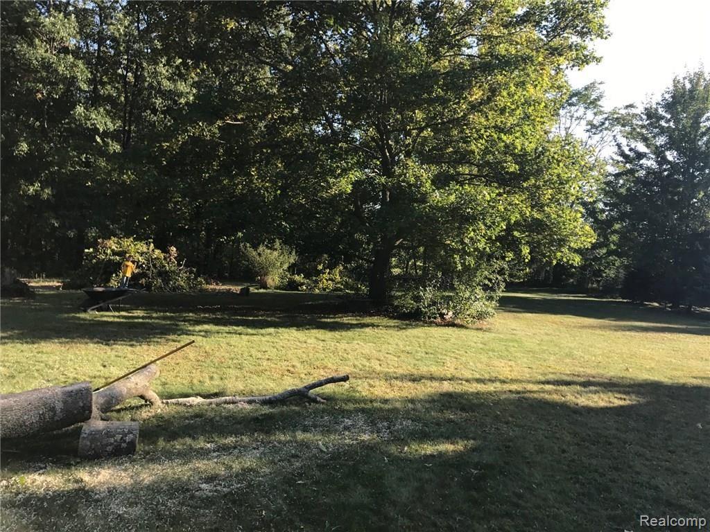 70 Stock Road Metamora, MI 48455 - Photo 6 of 40 IMG_4367.JPG