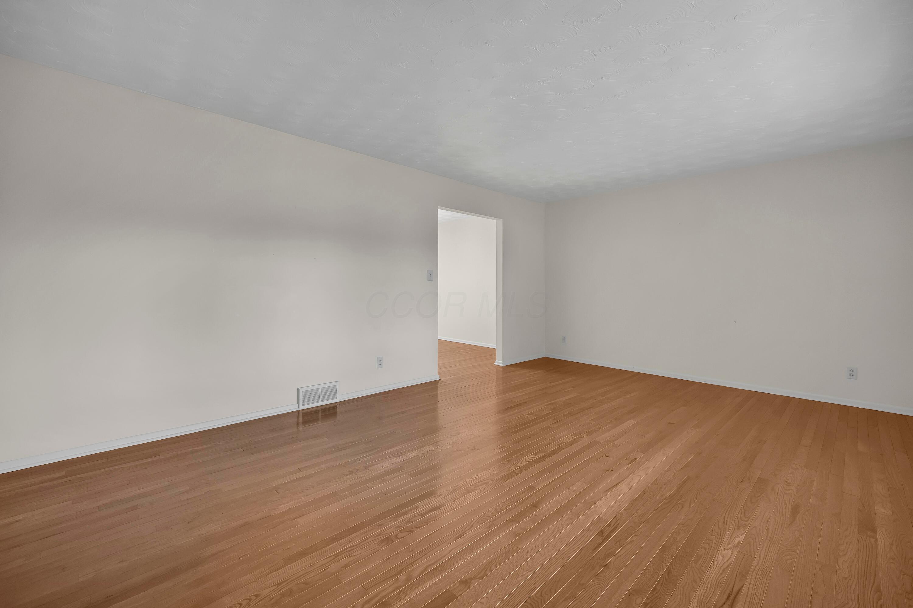 1871 Blue Jay Road Heath, OH 43056 - Photo 6 of 46 5X4A0013