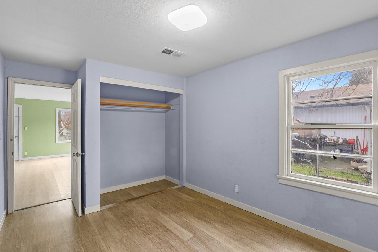 1333 Spring Street Medford, OR 97504 - Photo 9 of 18 EP1A3423 Large