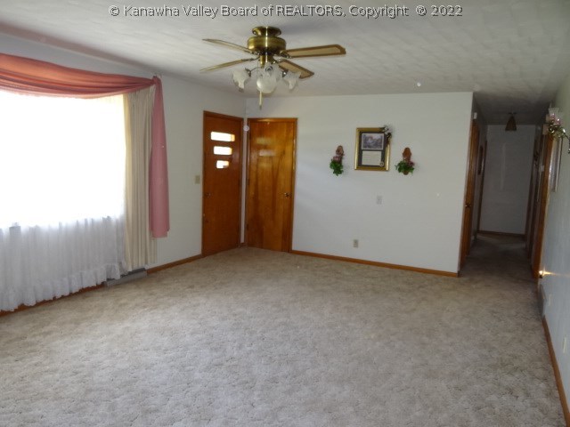 1505 Strawberry Road St. Albans, WV 25177 - Photo 1 of 5 Living room