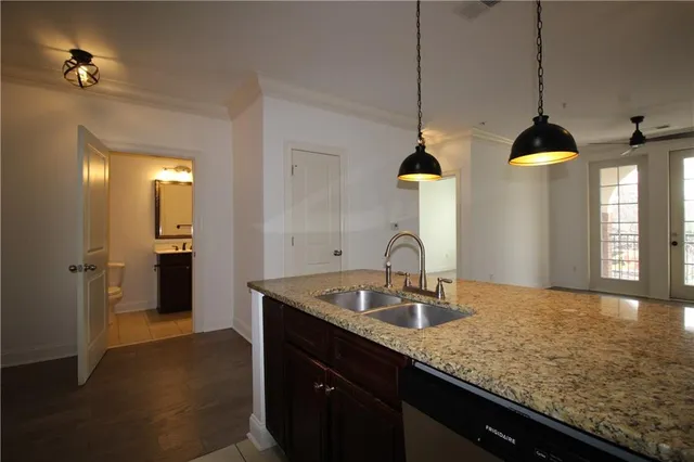 $2,300 | 901 Abernathy Road Northeast, Unit 2220, Atlanta, GA 30328
