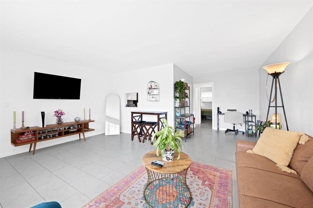 625 Antioch Avenue, Unit 208 Fort Lauderdale, FL 33304 - Photo 7 of 11